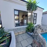 Balmoral Cottage, West Beach