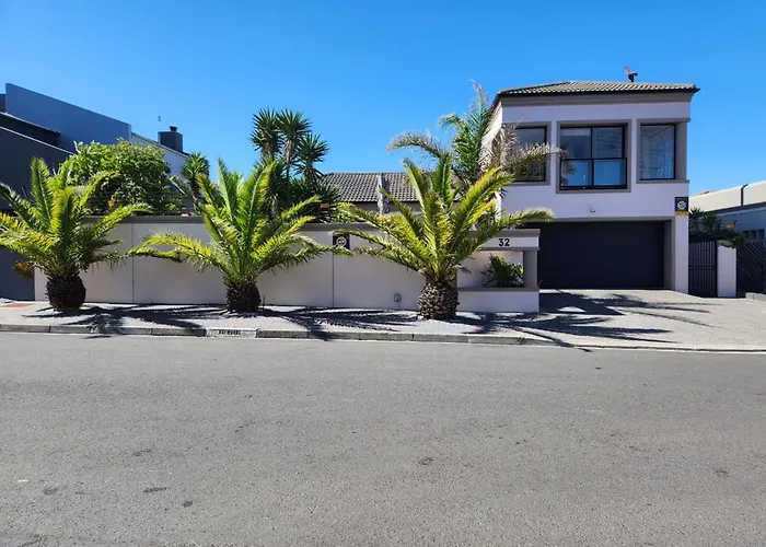 Balmoral Cottage, West Beach