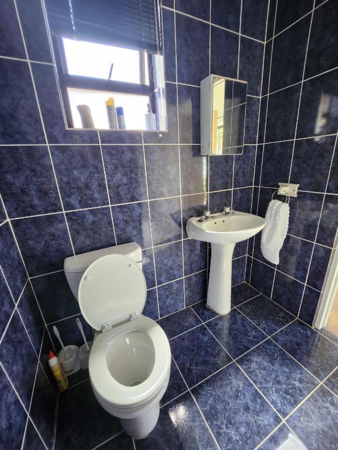 Balmoral Cottage, West Guest house *
