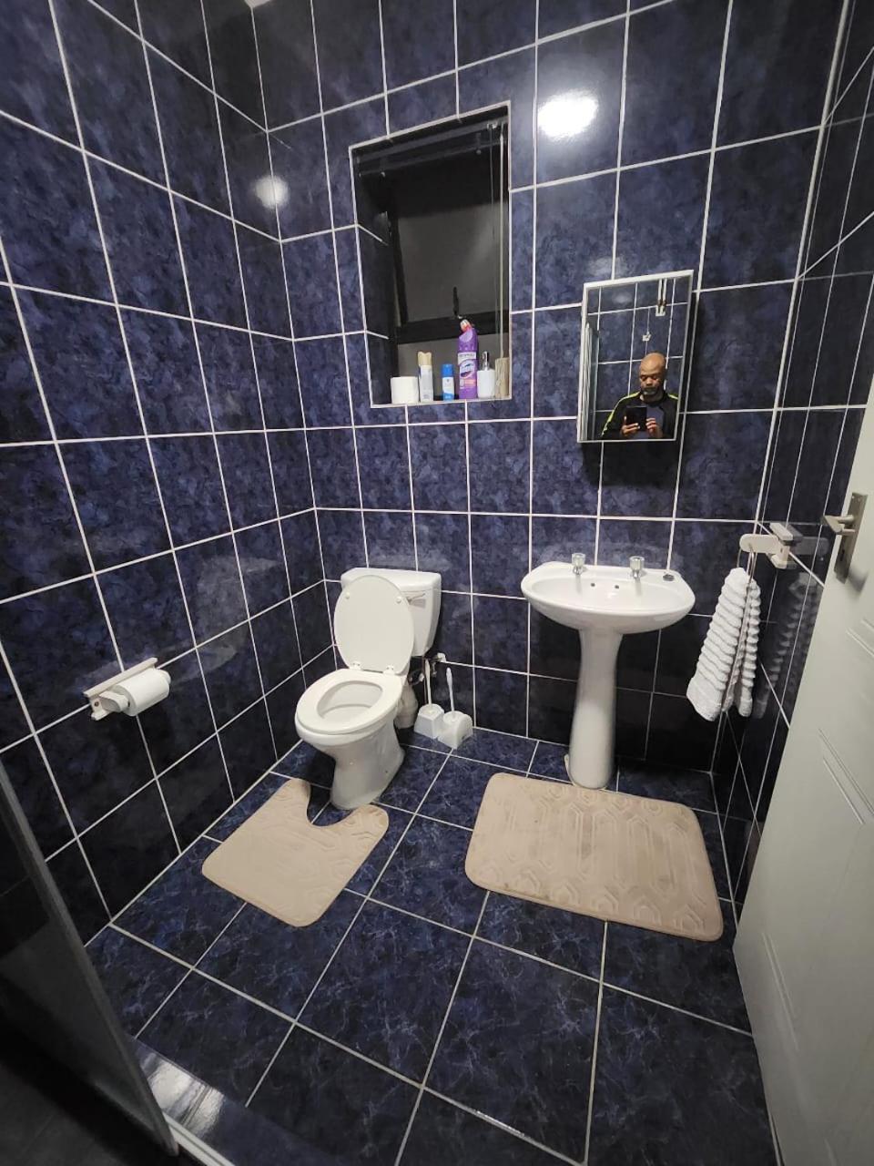 Balmoral Cottage, West Guest house *