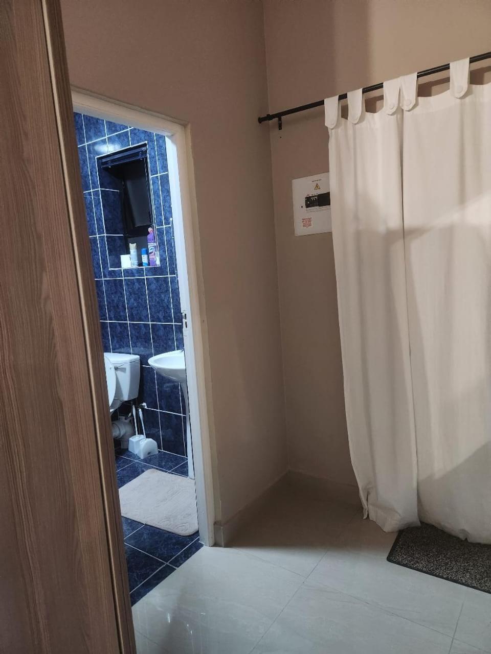 Balmoral Cottage, West Cape Town